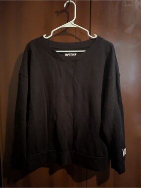 Victoria Sport Sweatshirt